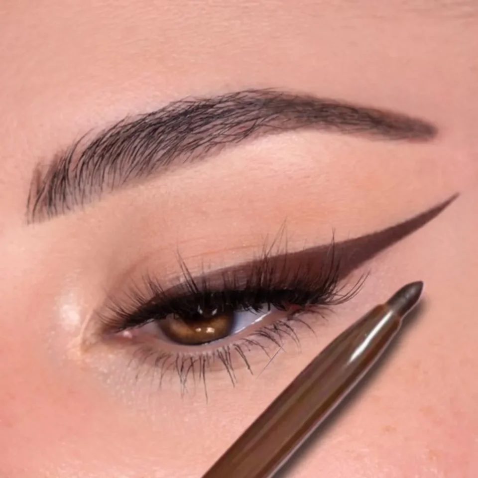 Sexy Brown Eyeliner Quick Dry Waterproof Matte Eyeliner Pen Long-Lasting, Smooth Application, Perfect For Versatile Eye Makeup